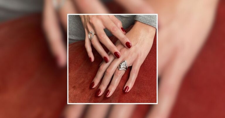 24 idées d'ongles rouges à essayer si vous voulez tester la "théorie des ongles rouges"