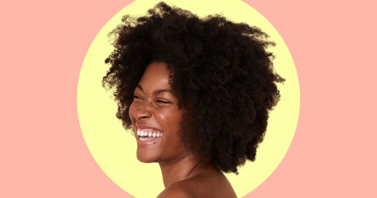 Les meilleurs shampooings secs pour les femmes noires