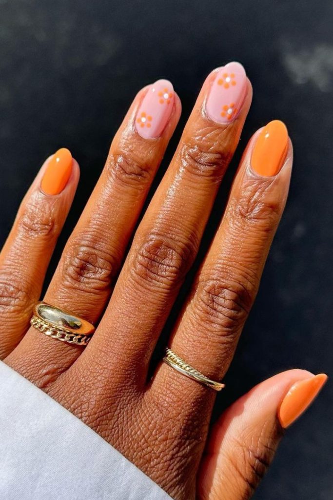 Idées d’ongles de vacances – motif fleur d’oranger