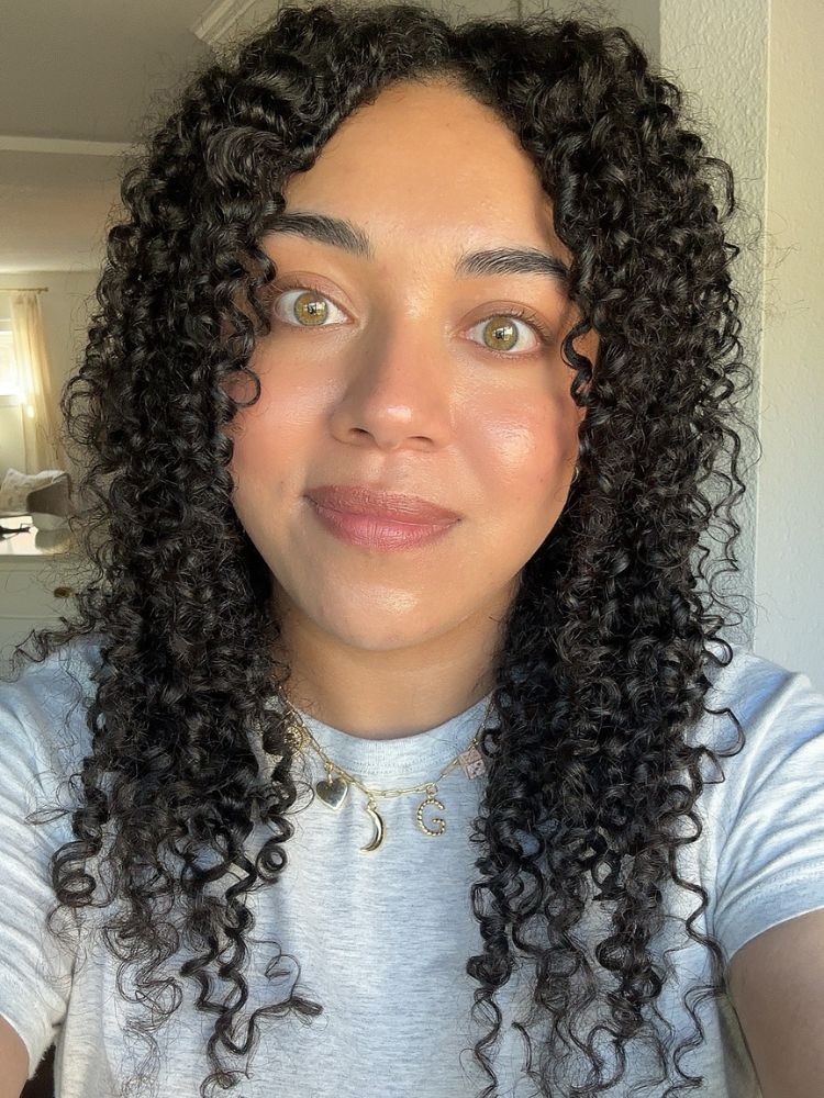 coupe de cheveux bouclée