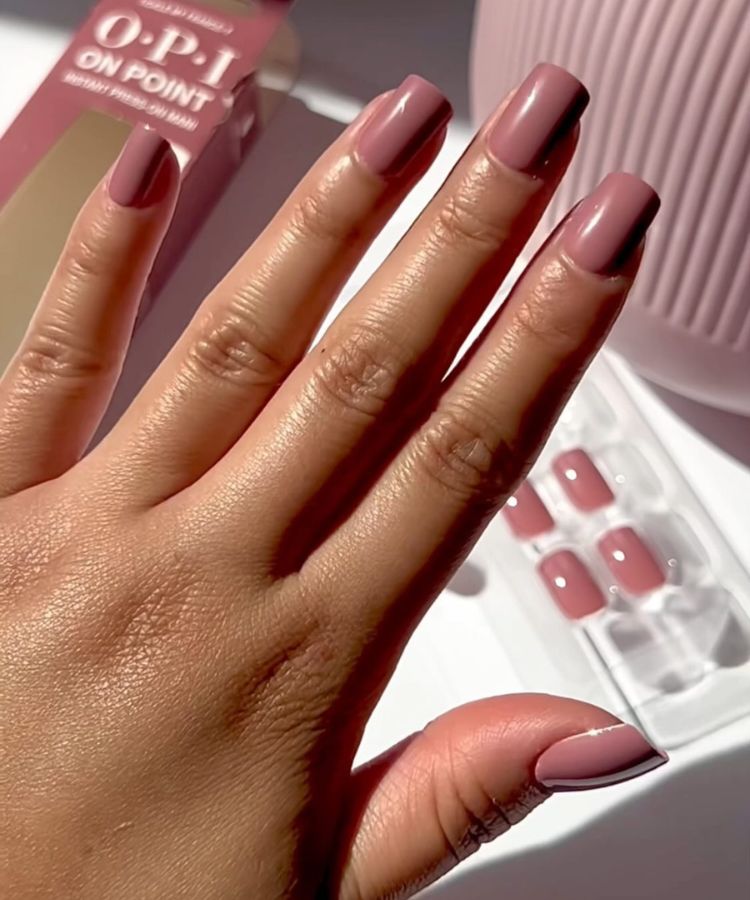 ongles de presse d'été